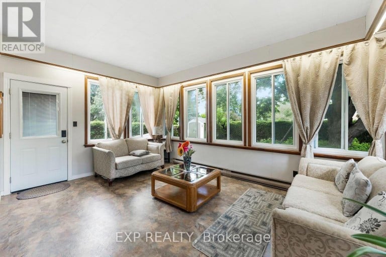 1063 JOAN DRIVE, Burlington (LaSalle), Ontario, L7T3H3