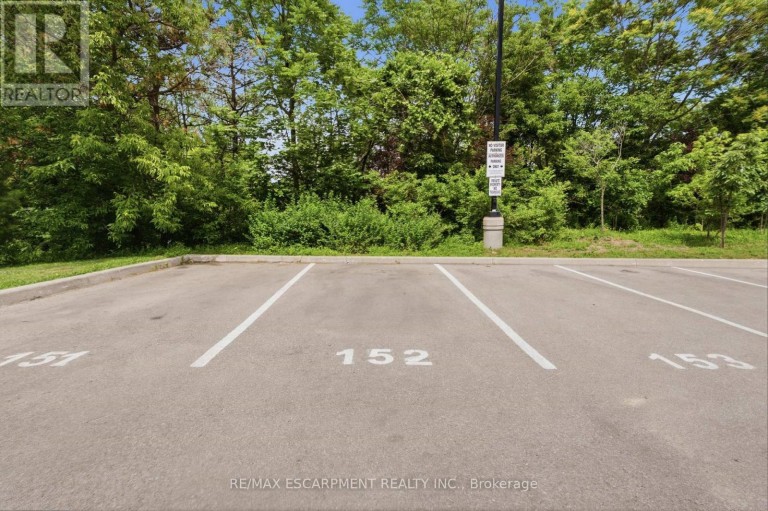 403 - 455 CHARLTON AVENUE E, Hamilton (Stinson), Ontario, L8N0B2