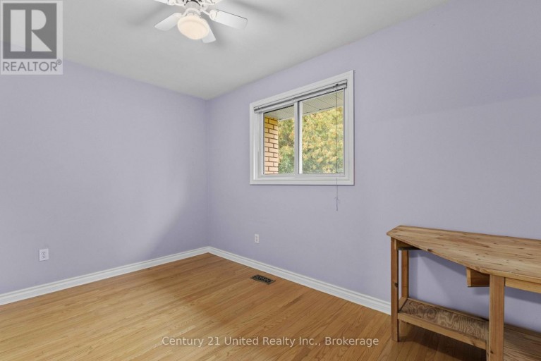1203 ROYAL DRIVE, Peterborough (Northcrest Ward 5), Ontario, K9H6R3