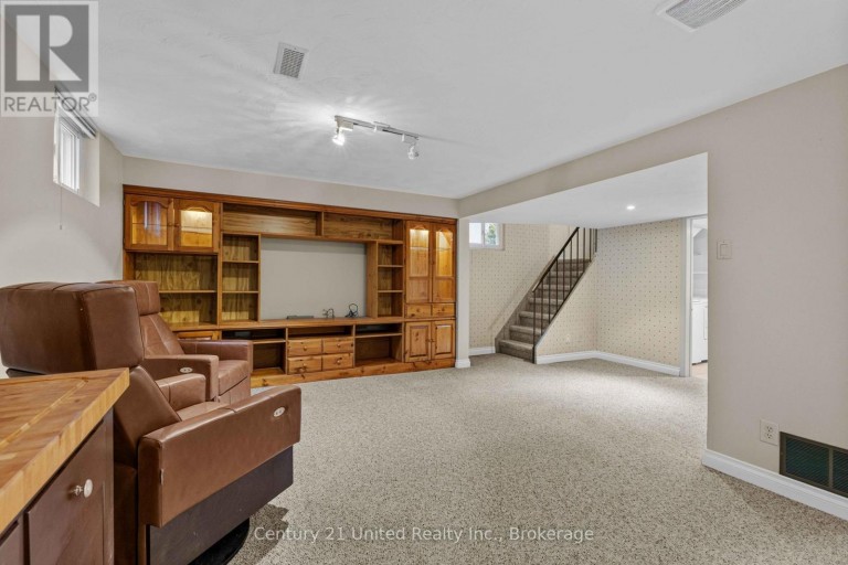 1203 ROYAL DRIVE, Peterborough (Northcrest Ward 5), Ontario, K9H6R3