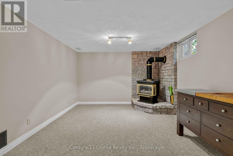 1203 ROYAL DRIVE, Peterborough (Northcrest Ward 5), Ontario, K9H6R3