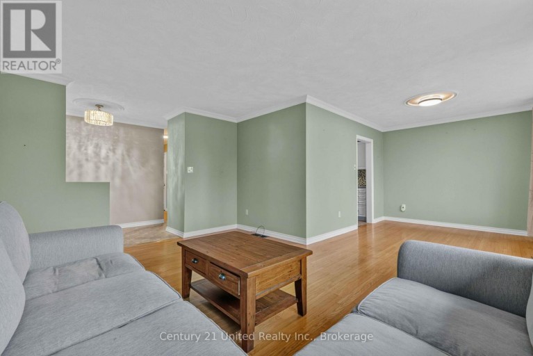 1203 ROYAL DRIVE, Peterborough (Northcrest Ward 5), Ontario, K9H6R3