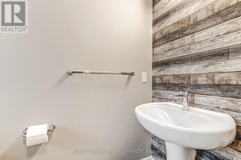 62 - 601 LIONS PARK DRIVE, Strathroy-Caradoc (Mount Brydges), Ontario, N0L1W0