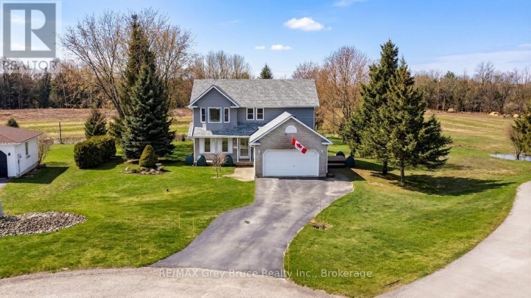 112 MARY AVENUE, Georgian Bluffs, Ontario, N4K5N5