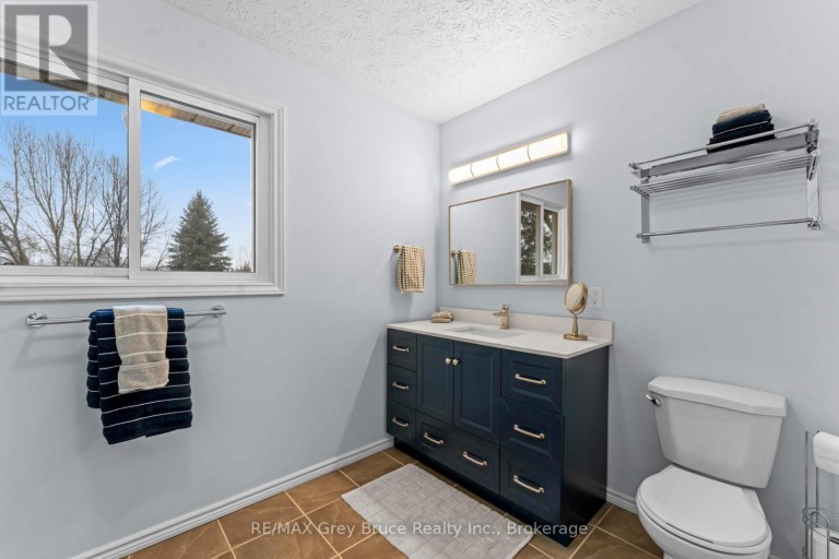 112 MARY AVENUE, Georgian Bluffs, Ontario, N4K5N5