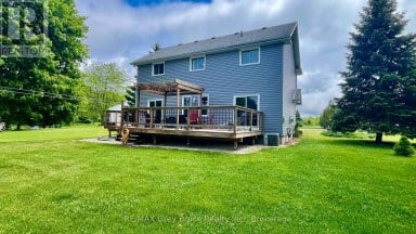 112 MARY AVENUE Georgian Bluffs Ontario photo 26