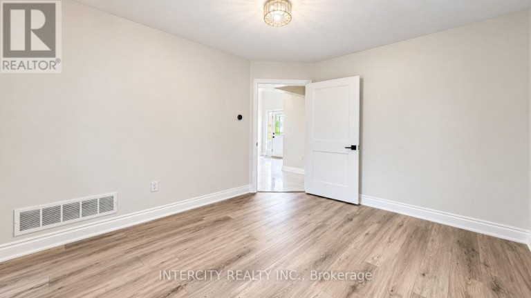 159 MOFFATT AVENUE, Brampton (Fletcher's West), Ontario, L6Y4R8