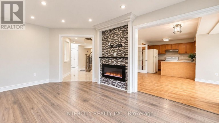 159 MOFFATT AVENUE, Brampton (Fletcher's West), Ontario, L6Y4R8