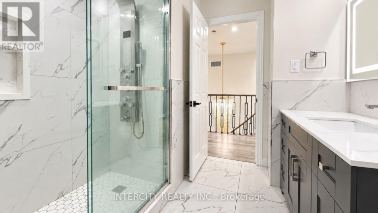 159 MOFFATT AVENUE, Brampton (Fletcher's West), Ontario, L6Y4R8