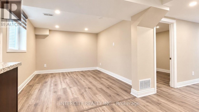 159 MOFFATT AVENUE, Brampton (Fletcher's West), Ontario, L6Y4R8