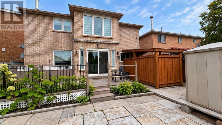 159 MOFFATT AVENUE, Brampton (Fletcher's West), Ontario, L6Y4R8