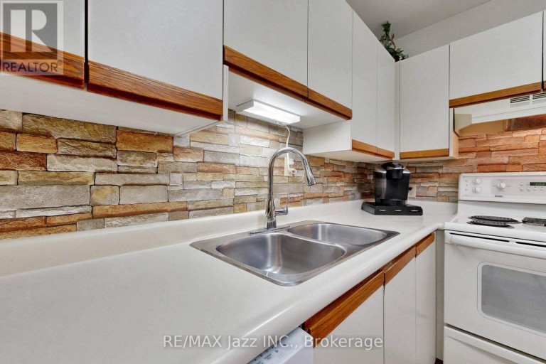 4 - 234 WATER STREET, Scugog (Port Perry), Ontario, L9L1C4