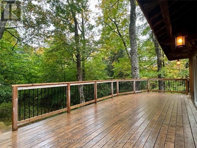 1005 MCARTHUR POINT ROAD, Lake of Bays (Ridout), Ontario, P0B1A0