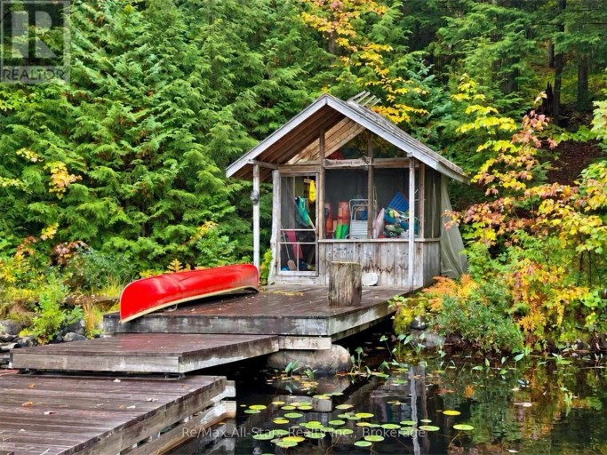 1005 MCARTHUR POINT ROAD, Lake of Bays (Ridout), Ontario, P0B1A0