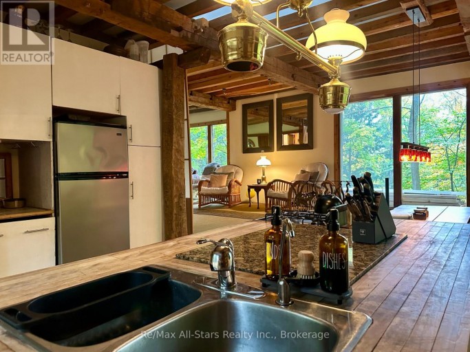 1005 MCARTHUR POINT ROAD, Lake of Bays (Ridout), Ontario, P0B1A0