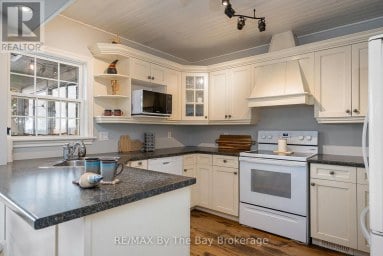 150 SANTOS LANE Wasaga Beach Ontario photo 16