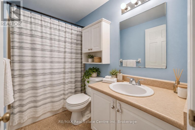 71 - 240 LONDON ROAD W, Guelph (Exhibition Park), Ontario, N1H8N8