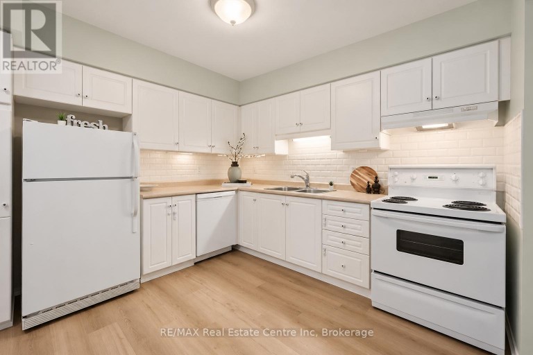 71 - 240 LONDON ROAD W, Guelph (Exhibition Park), Ontario, N1H8N8
