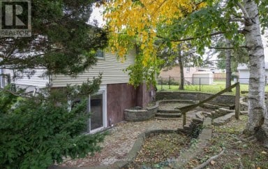 10 DUNSFORD CRESCENT St. Marys Ontario photo 34