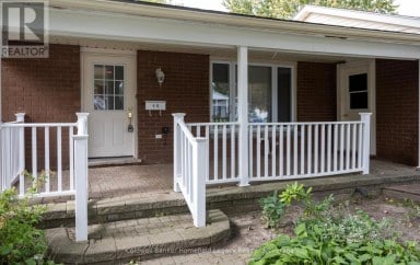 10 DUNSFORD CRESCENT St. Marys Ontario photo 4