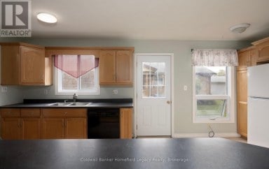 10 DUNSFORD CRESCENT St. Marys Ontario photo 5