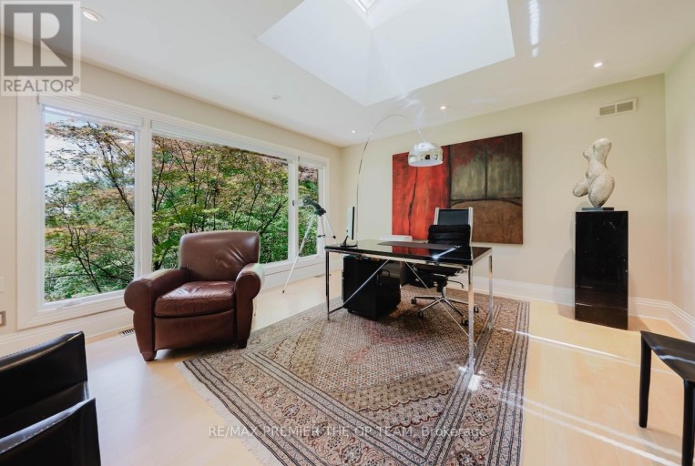 66 CLUBHOUSE ROAD, Vaughan (East Woodbridge), Ontario, L4L2W2