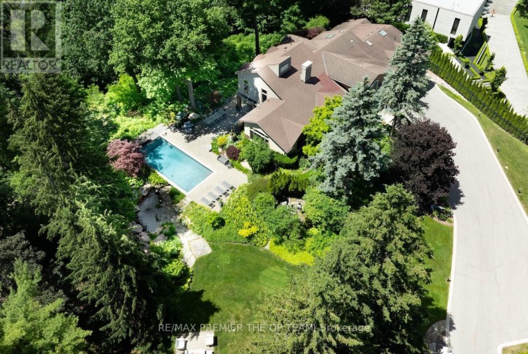 66 CLUBHOUSE ROAD, Vaughan (East Woodbridge), Ontario, L4L2W2