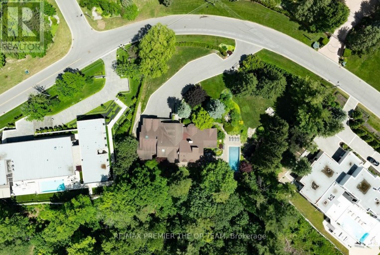 66 CLUBHOUSE ROAD, Vaughan (East Woodbridge), Ontario, L4L2W2