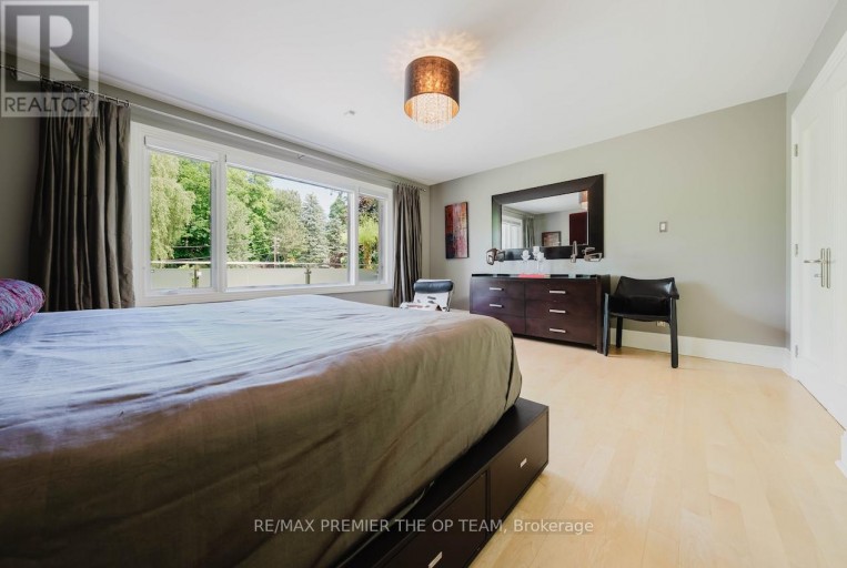 66 CLUBHOUSE ROAD, Vaughan (East Woodbridge), Ontario, L4L2W2