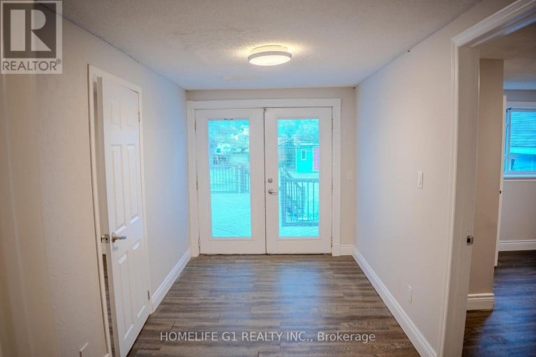 332 GROVE STREET E, Barrie (Grove East), Ontario, L4M2R5