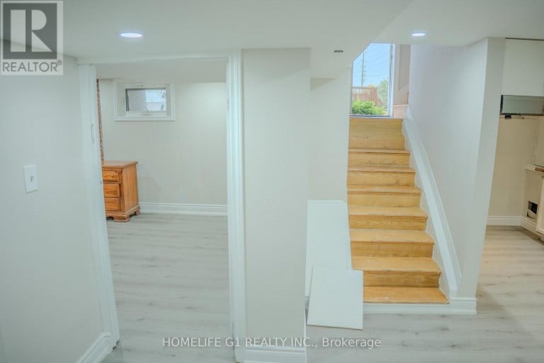 332 GROVE STREET E, Barrie (Grove East), Ontario, L4M2R5