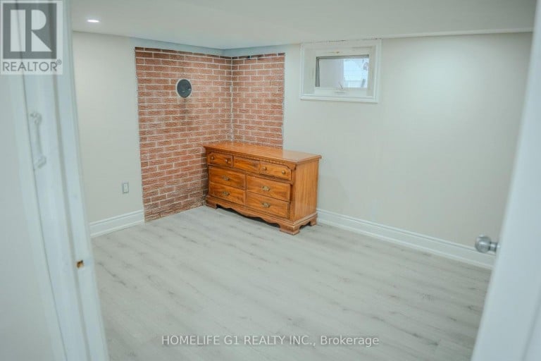 332 GROVE STREET E, Barrie (Grove East), Ontario, L4M2R5