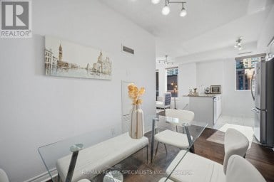 406 - 388 PRINCE OF WALES DRIVE Mississauga (City Centre) Ontario photo 11