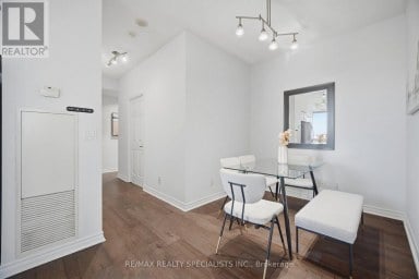 406 - 388 PRINCE OF WALES DRIVE Mississauga (City Centre) Ontario photo 9