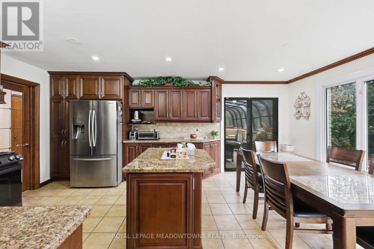 42 DAWNRIDGE TRAIL, Brampton (Heart Lake West), Ontario, L6Z2A1
