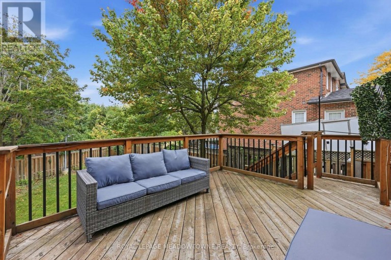 42 DAWNRIDGE TRAIL, Brampton (Heart Lake West), Ontario, L6Z2A1