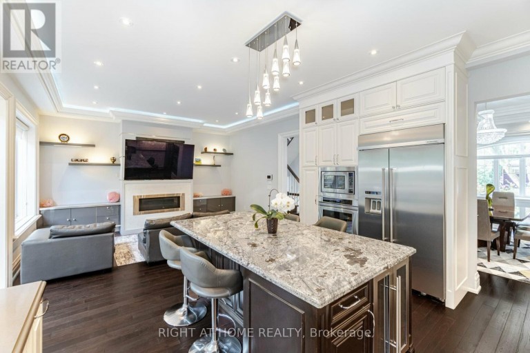 35 BURNELM DRIVE, Toronto (Islington-City Centre West), Ontario, M9B4N2