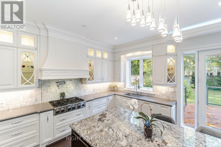 35 BURNELM DRIVE, Toronto (Islington-City Centre West), Ontario, M9B4N2