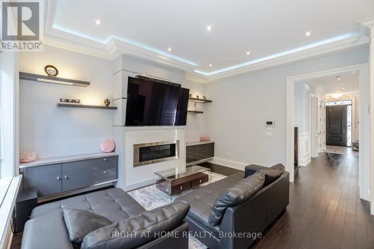 35 BURNELM DRIVE, Toronto (Islington-City Centre West), Ontario, M9B4N2