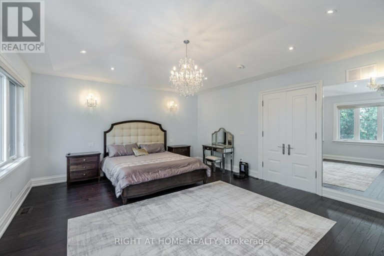 35 BURNELM DRIVE, Toronto (Islington-City Centre West), Ontario, M9B4N2