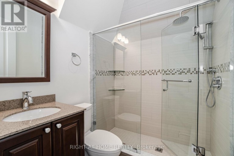 35 BURNELM DRIVE, Toronto (Islington-City Centre West), Ontario, M9B4N2