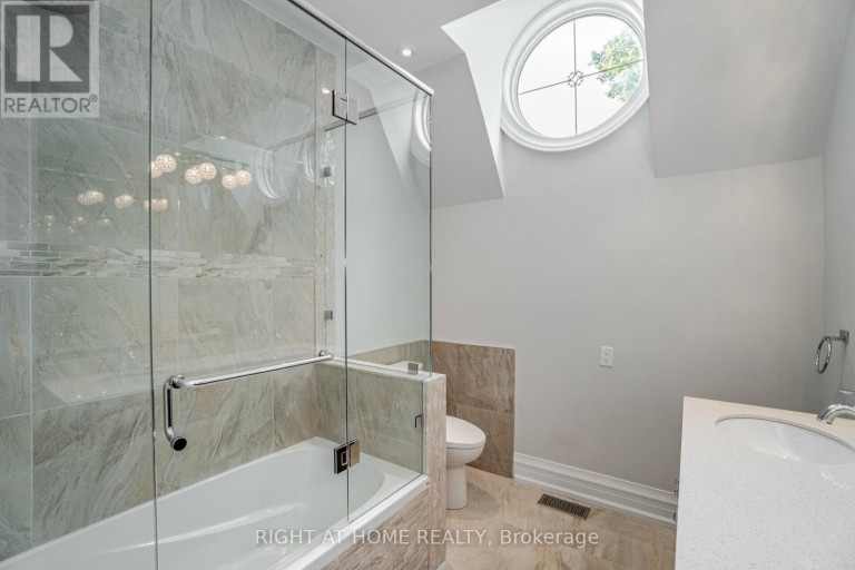 35 BURNELM DRIVE, Toronto (Islington-City Centre West), Ontario, M9B4N2