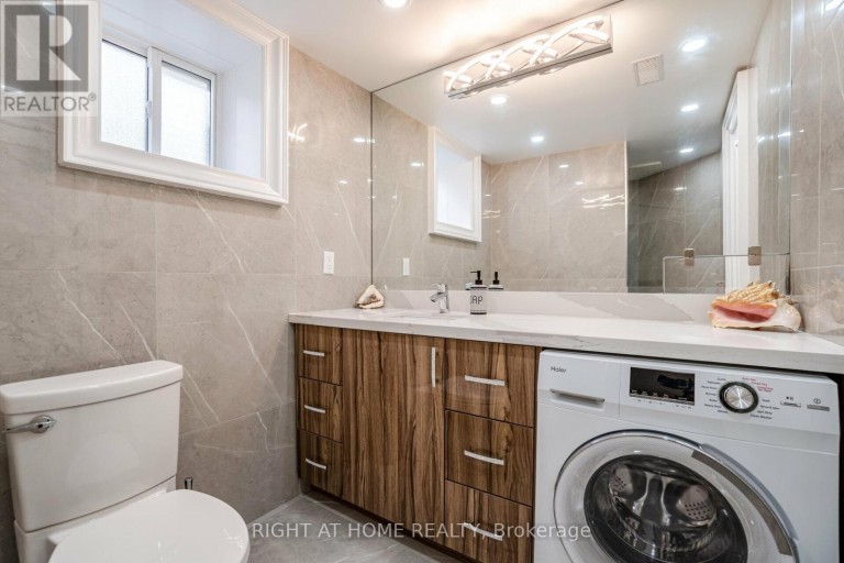 35 BURNELM DRIVE, Toronto (Islington-City Centre West), Ontario, M9B4N2