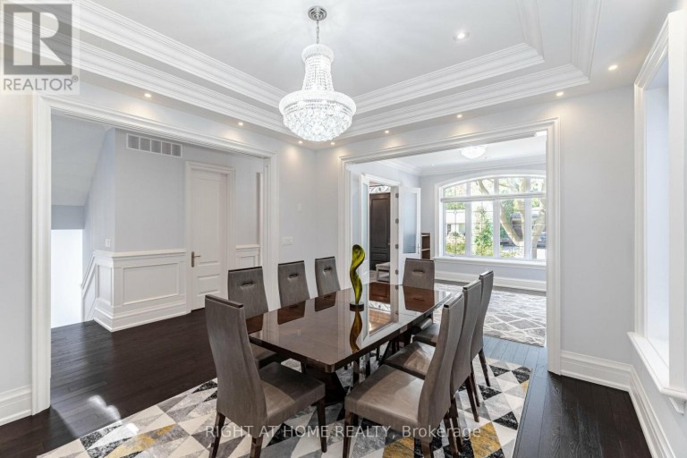 35 BURNELM DRIVE, Toronto (Islington-City Centre West), Ontario, M9B4N2