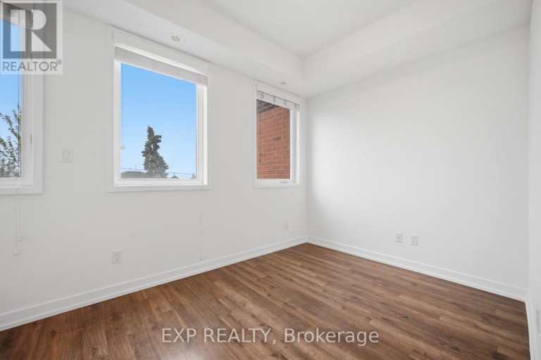 66 - 60 WINSTON PARK BOULEVARD, Toronto (Downsview-Roding-CFB), Ontario, M3K0A4