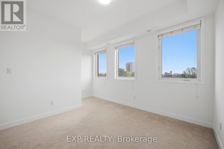 66 - 60 WINSTON PARK BOULEVARD, Toronto (Downsview-Roding-CFB), Ontario, M3K0A4