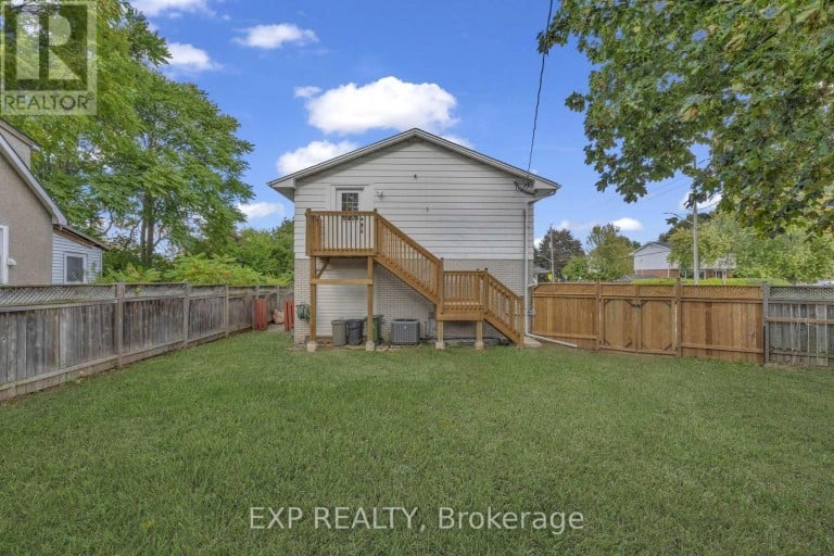 113 GREEN ROAD, Hamilton (Stoney Creek), Ontario, L8G3W9