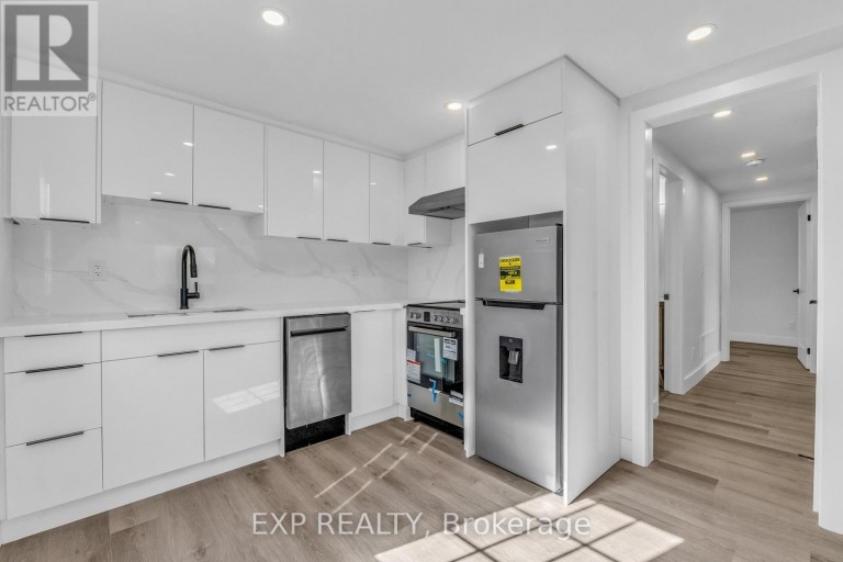 113 GREEN ROAD, Hamilton (Stoney Creek), Ontario, L8G3W9