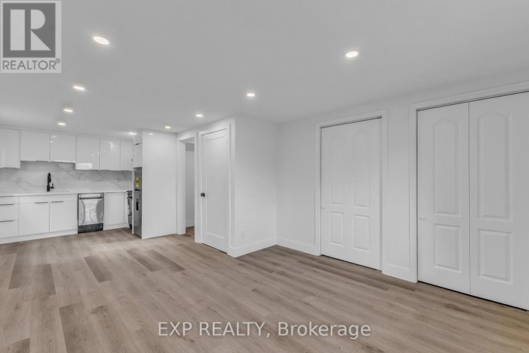113 GREEN ROAD, Hamilton (Stoney Creek), Ontario, L8G3W9
