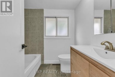 113 GREEN ROAD Hamilton (Stoney Creek) Ontario photo 21